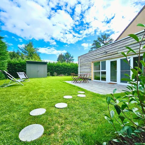 Property building, Garden