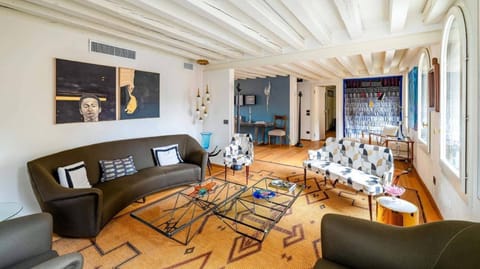 Communal lounge/ TV room, Living room