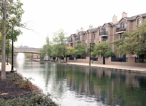 The Getaway On The Canal Apartment in Indianapolis