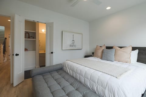 Bed, Bedroom, wardrobe