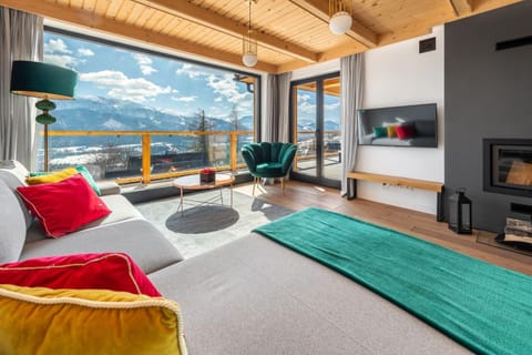 View (from property/room), Balcony/Terrace, Living room
