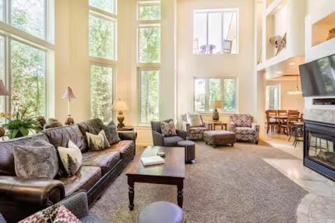 Spectacular Driggs Townhome with Hot Tub House in Driggs