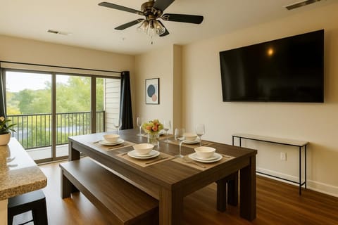 Family Group Retreat 3 Queens Pool Table 2nd Apartment in Vestavia Hills