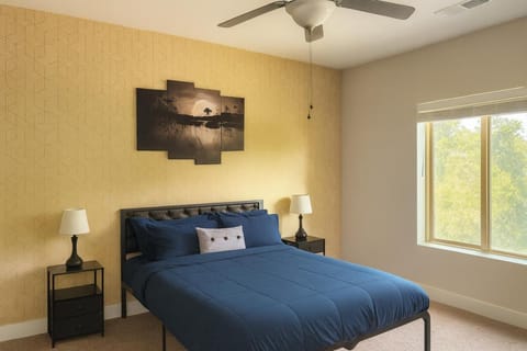 Spacious 2BR 2BA Condo Across from UAB Apartment in Vestavia Hills