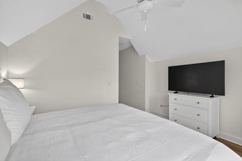 Auburn Gameday Getaway condo Apartment in Auburn