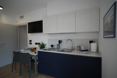 Alaska House - Yukon Room Apartment in Trentino-South Tyrol