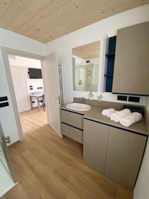 Alaska House - Yukon Room Apartment in Trentino-South Tyrol