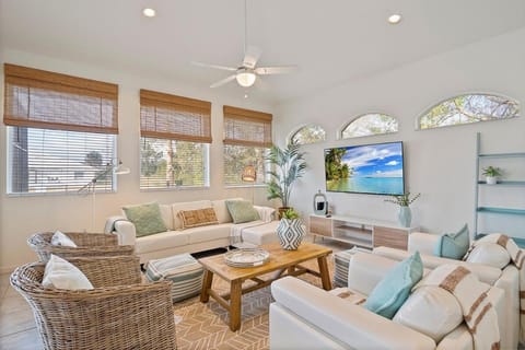 Luxury 4-Bedroom Canal Home with Pool House in Palm Coast