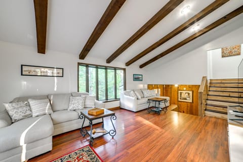 Dog-Friendly Kentucky Lake Home with Game Room! House in Kentucky