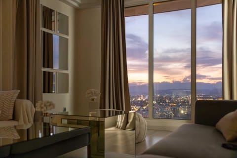 Living room, Mountain view