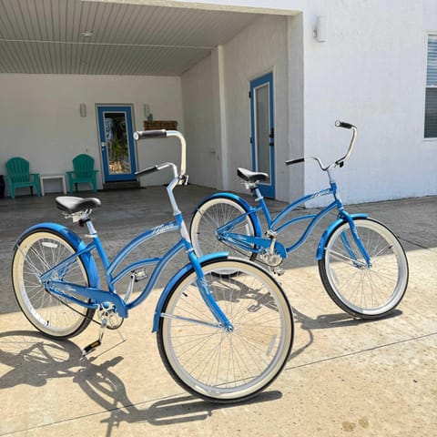 Beach Hot Tub & Pool Getaway in Palm Coast walk or bike to the beach House in Palm Coast