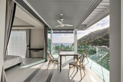 View (from property/room), Balcony/Terrace, Mountain view, Sea view