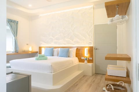 Bed, Photo of the whole room, Bedroom, towels, wardrobe