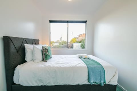 StayAU Newly Luxe 6BR Cradle Mountain with fireplace House in Tasmania