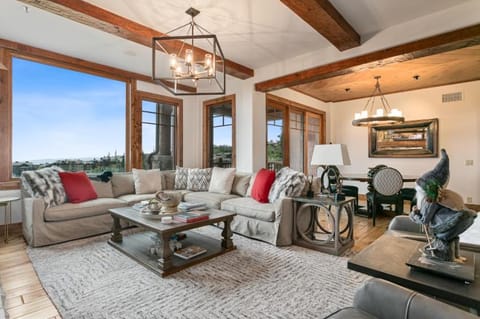 Grand Lodge - 3 Bedroom Deluxe #407 - Ski-in out condo Apartment in Park City