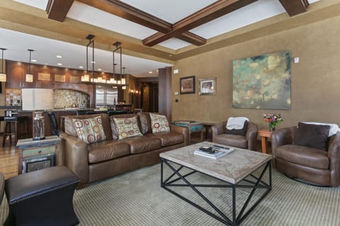 Flagstaff Lodge at Deer Valley Resort - Three Bedroom Residence #302 condo Apartment in Park City