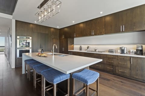 One Empire Pass Lodge at Deer Valley Resort - Three Bedroom Residence #504 condo Apartment in Park City