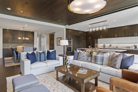 One Empire Pass Lodge at Deer Valley Resort - Three Bedroom Residence #504 condo Apartment in Park City