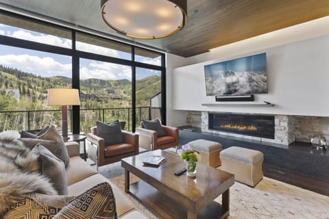 One Empire Pass Lodge at Deer Valley Resort - Three Bedroom Residence #504 condo Apartment in Park City