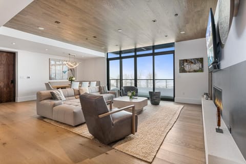 Argent at Deer Valley Resort - Three Bedroom Deluxe #405 condo Apartment in Park City