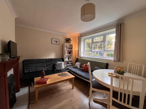 TV and multimedia, Living room, Dining area