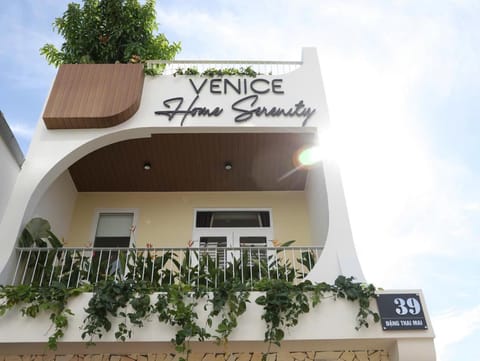 Logo/Certificate/Sign, Street view