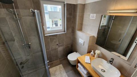 The Sands LUXE Aparthotel 4 - Pool Access Included Apartment in Lika-Senj County