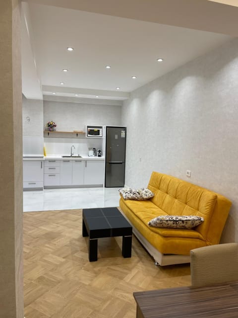 Kitchen or kitchenette, Living room, Seating area