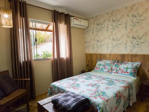 Bed, Photo of the whole room, Bedroom, air conditioner