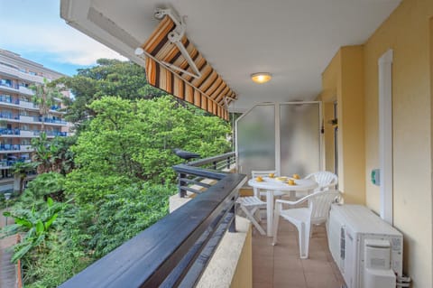 Appart lumineux et bien équipé en centre-ville Apartment in Menton