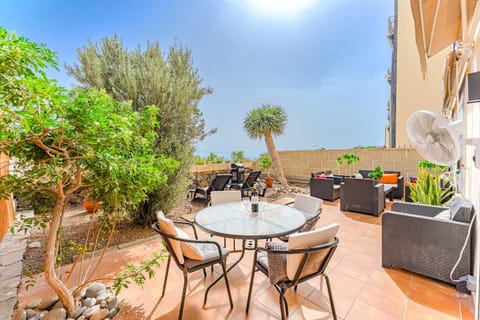 Day, Garden, View (from property/room), Balcony/Terrace, Dining area, Garden view