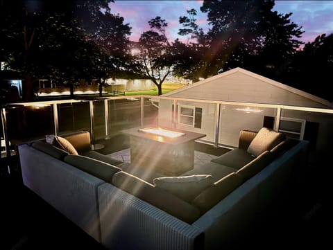 Landmark view, Entertainment