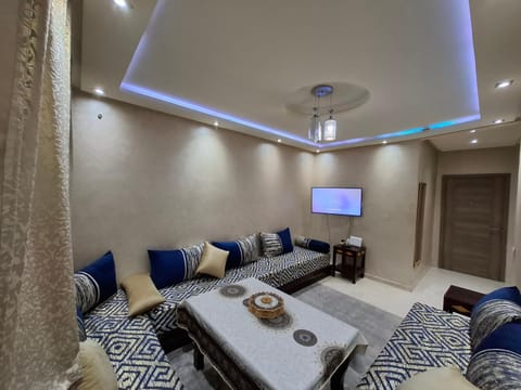 TV and multimedia, Living room, Photo of the whole room, Bedroom