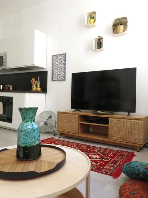 Communal lounge/ TV room, TV and multimedia, Living room