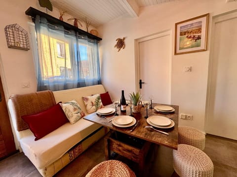 Maison Moana Groupama Stadium LDLC Arena Eurexpo House in Auvergne-Rhône-Alpes