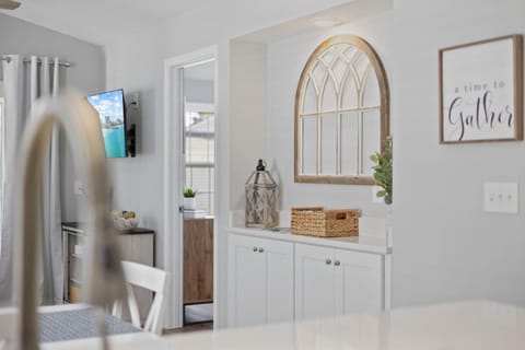 Modern Coastal Escape 2BR 2BA Condo with Scenic Views Apartment in Carolina Forest