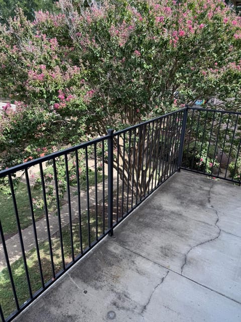 Quiet Quarter 1Br1Ba by Dallas north tollway and Med Apartment in Addison