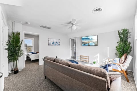 Communal lounge/ TV room, TV and multimedia, Living room