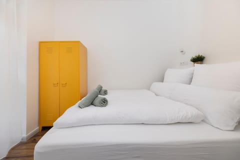 Bed, Bedroom, wardrobe