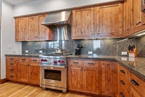 305 - Three Bedroom Shooting Star condo Apartment in Park City