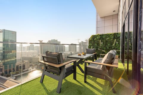 View (from property/room), Balcony/Terrace, Seating area