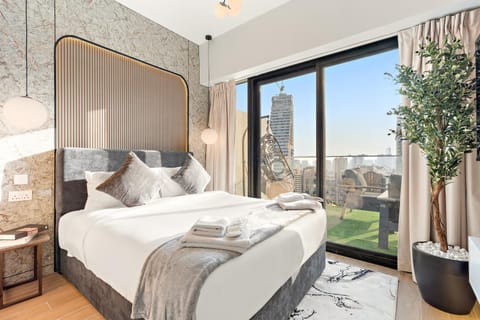 View (from property/room), Balcony/Terrace, Bedroom