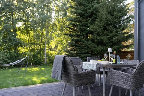 Balcony/Terrace, Garden view
