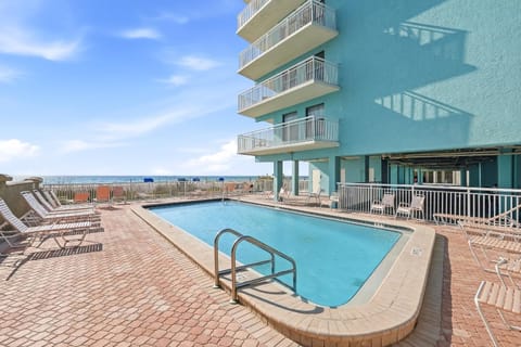 Property building, Day, Pool view, Sea view, Swimming pool, sunbed