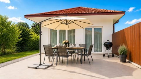Patio, BBQ facilities, Garden, Balcony/Terrace, Sunrise, Sunset, Parking, internet, sunbed, sunbed, air conditioner, air conditioner