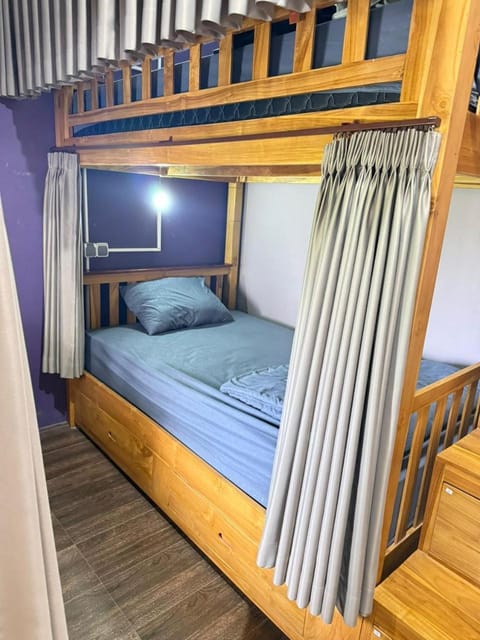 Bed, Photo of the whole room, Bedroom, bunk bed