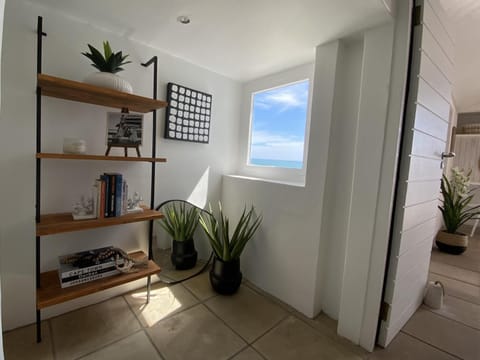 Namaste - Sea-facing 4 sleeper Holiday Home House in Western Cape