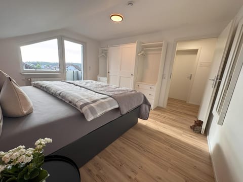 Bed, Bedroom, wardrobe