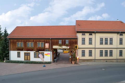 Property building, Facade/entrance, Off site, Day, Autumn, On site, Street view