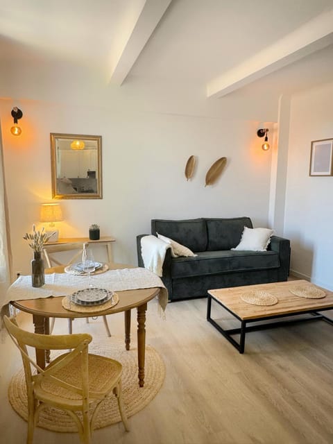 Studio Saint-Rémy-de-Provence centre Apartment in Saint-Remy-de-Provence